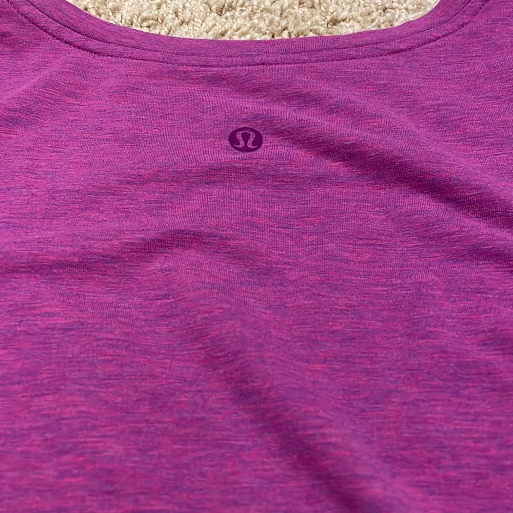 Lululemon roll up sleeve v neck love shirt - Picture 8 of 8